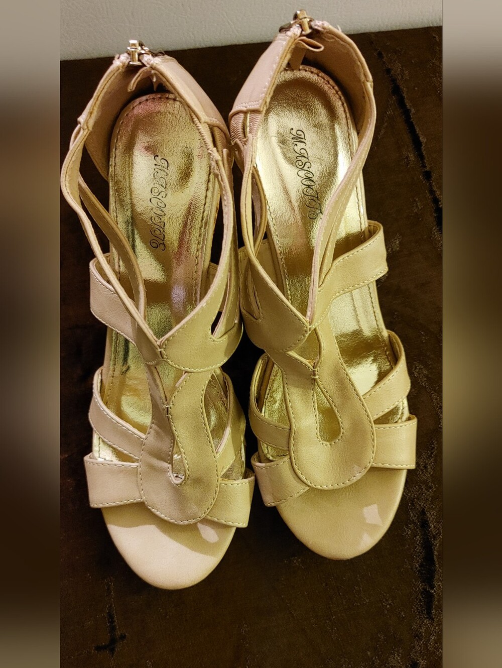 Mascotte Women’s Nude Strappy Dress Sandals - Gold Insole Size 9